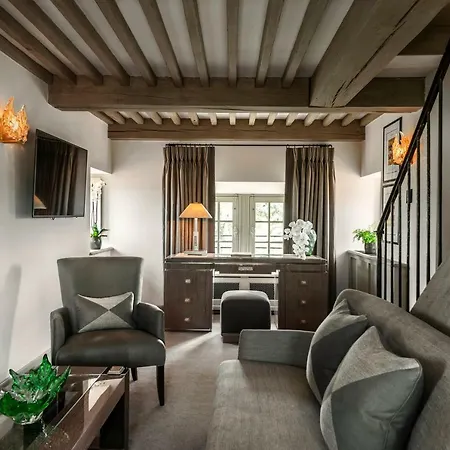 Chateau Lafaurie-peyraguey & Restaurant Lalique 5* Bommes