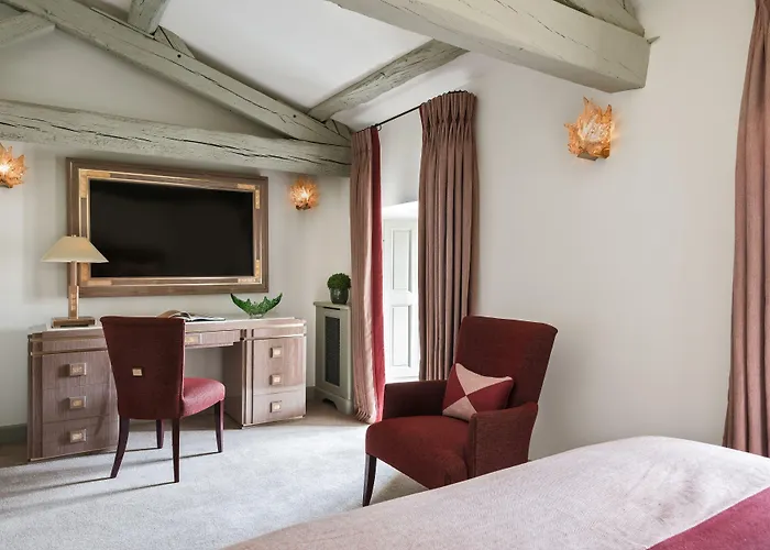 Chateau Lafaurie-peyraguey & Restaurant Lalique 5* Bommes
