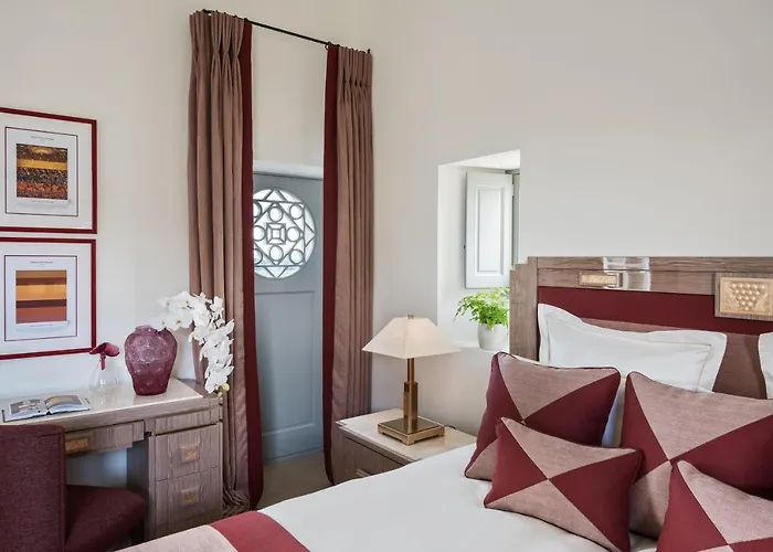 Hotel Chateau Lafaurie-peyraguey & Restaurant Lalique